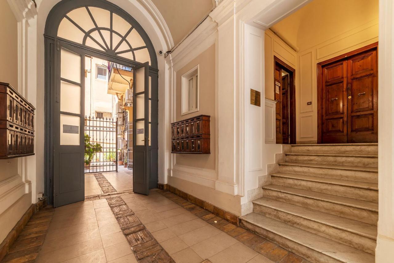 Apartment Castro Pretorio 3 - Fromhometorome *